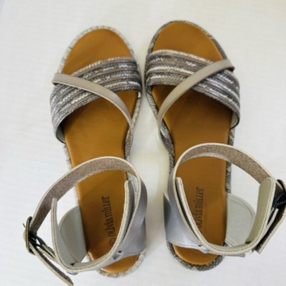 Olivia Miller Women Sandals Kailey Pewter Snakeskin Style Buckle Flats Size 11 - Picture 7 of 16